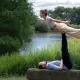 Le bird en acroyoga est une des figures de base.